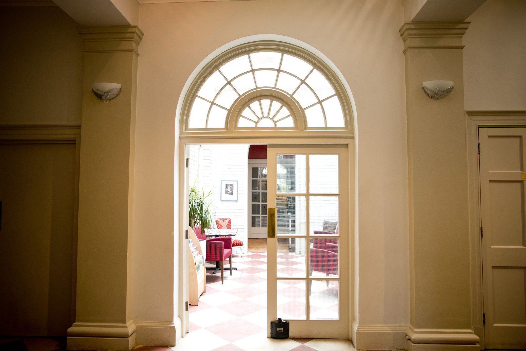 ルーズ Pelham House Bed & Breakfast エクステリア 写真