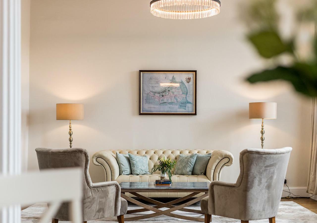 ルーズ Pelham House Bed & Breakfast エクステリア 写真